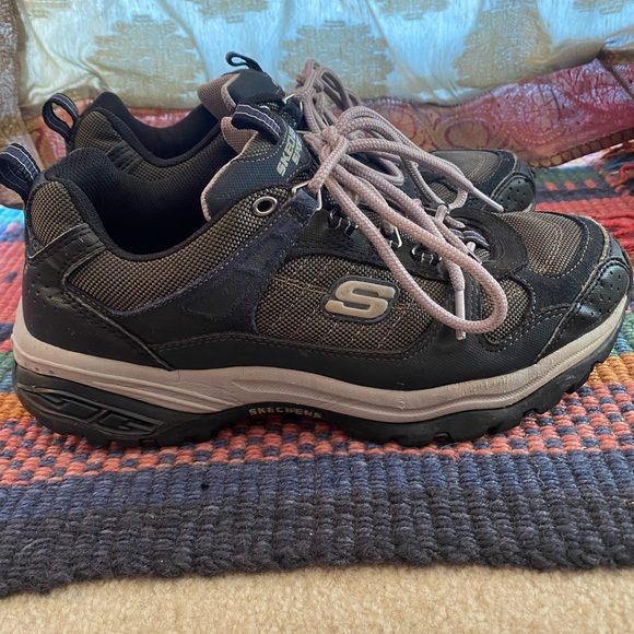 Sketchers sport sneakers - Picture 5 of 9